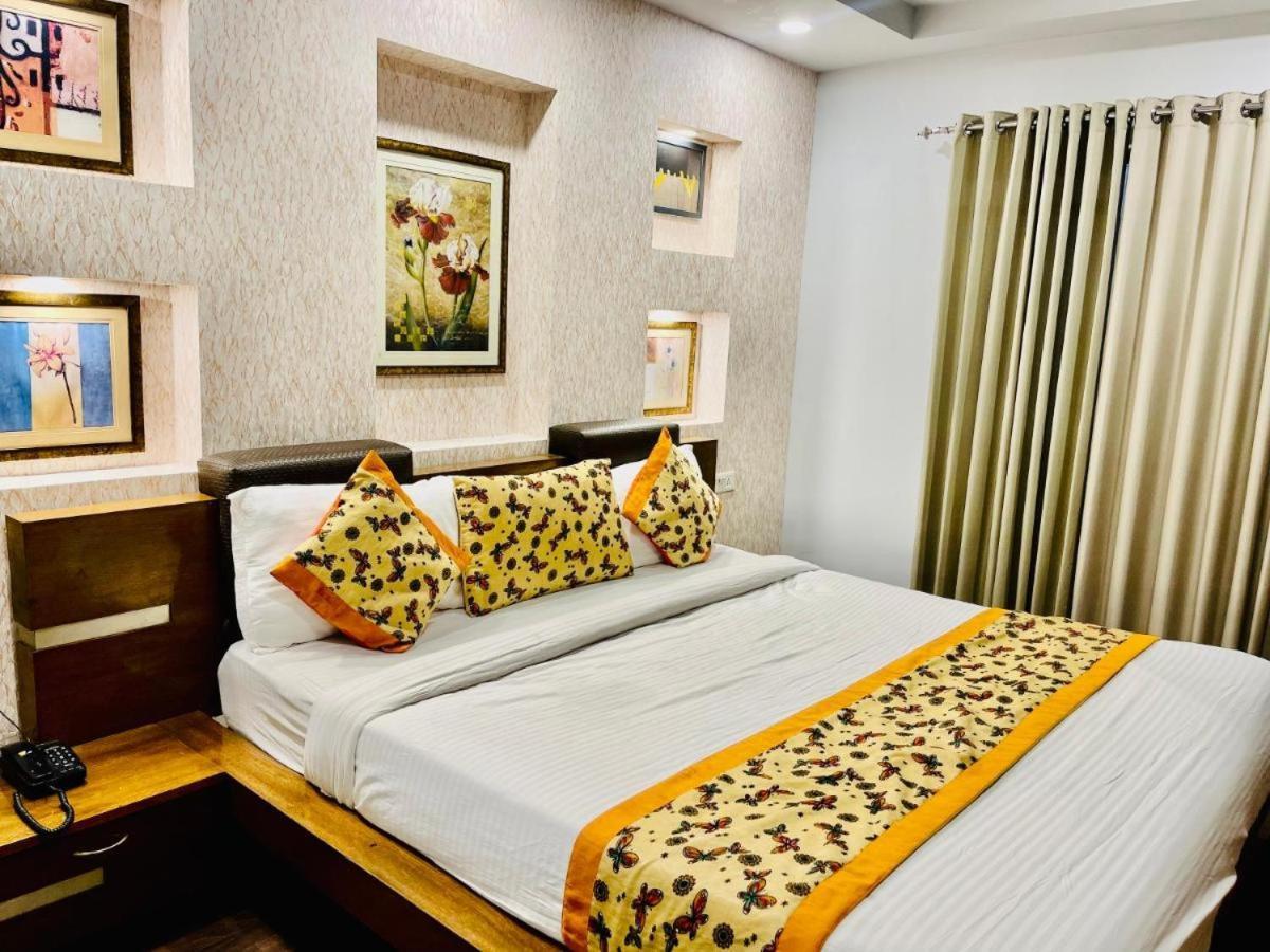 Hotel Queens Tower อัมริตสา ภายนอก รูปภาพ