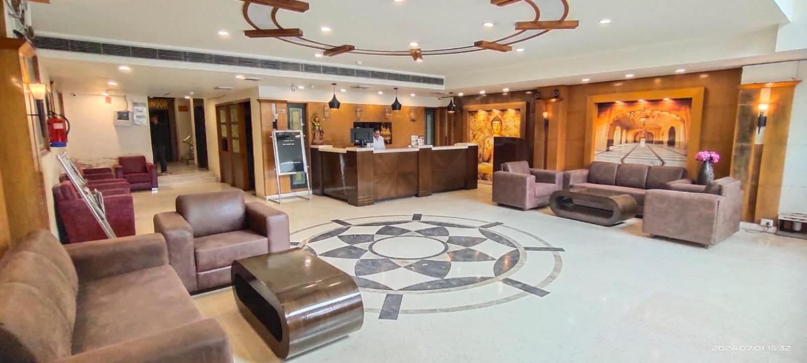 Hotel Queens Tower อัมริตสา ภายนอก รูปภาพ